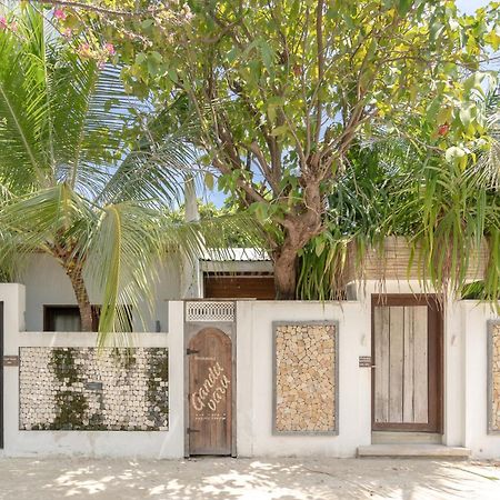 Brickwood Ganduvaru Private Villas Rasdhoo Exterior photo