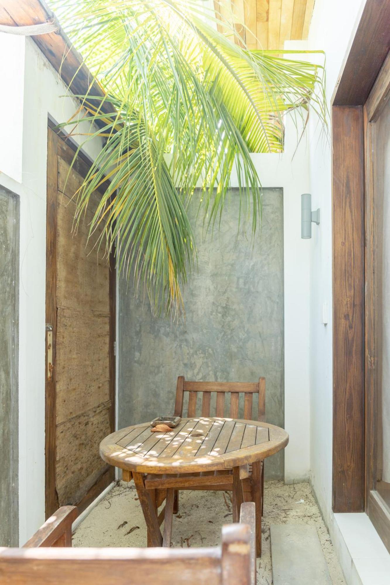 Brickwood Ganduvaru Private Villas Rasdhoo Exterior photo