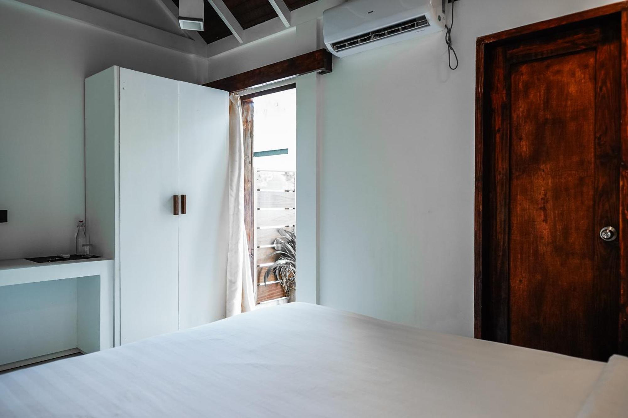 Brickwood Ganduvaru Private Villas Rasdhoo Exterior photo